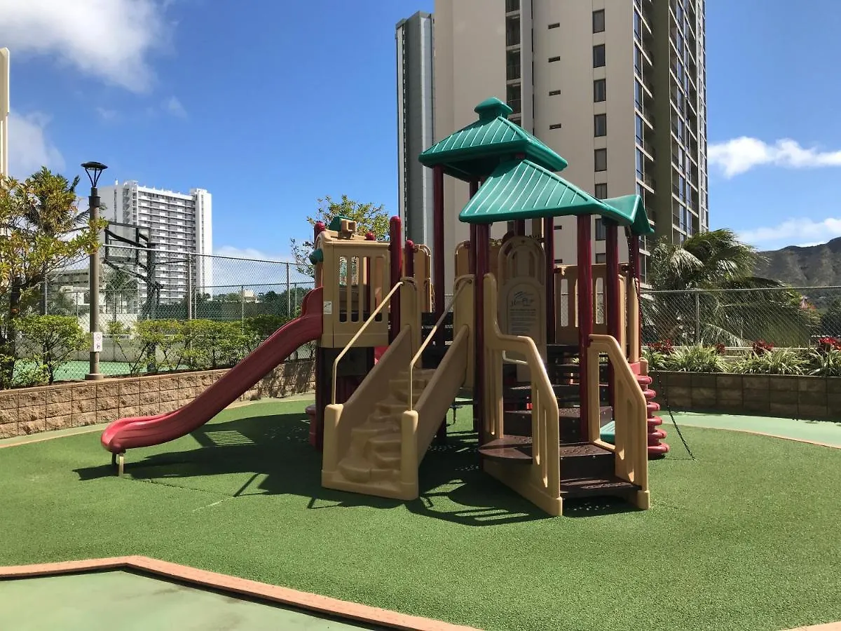 Cozy 1Br Ocean View Condo, Near Beach With Parking Гонолулу